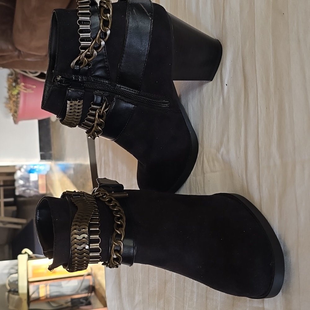 Black Brodie booties size 8.5 shaft height synthetic upper.